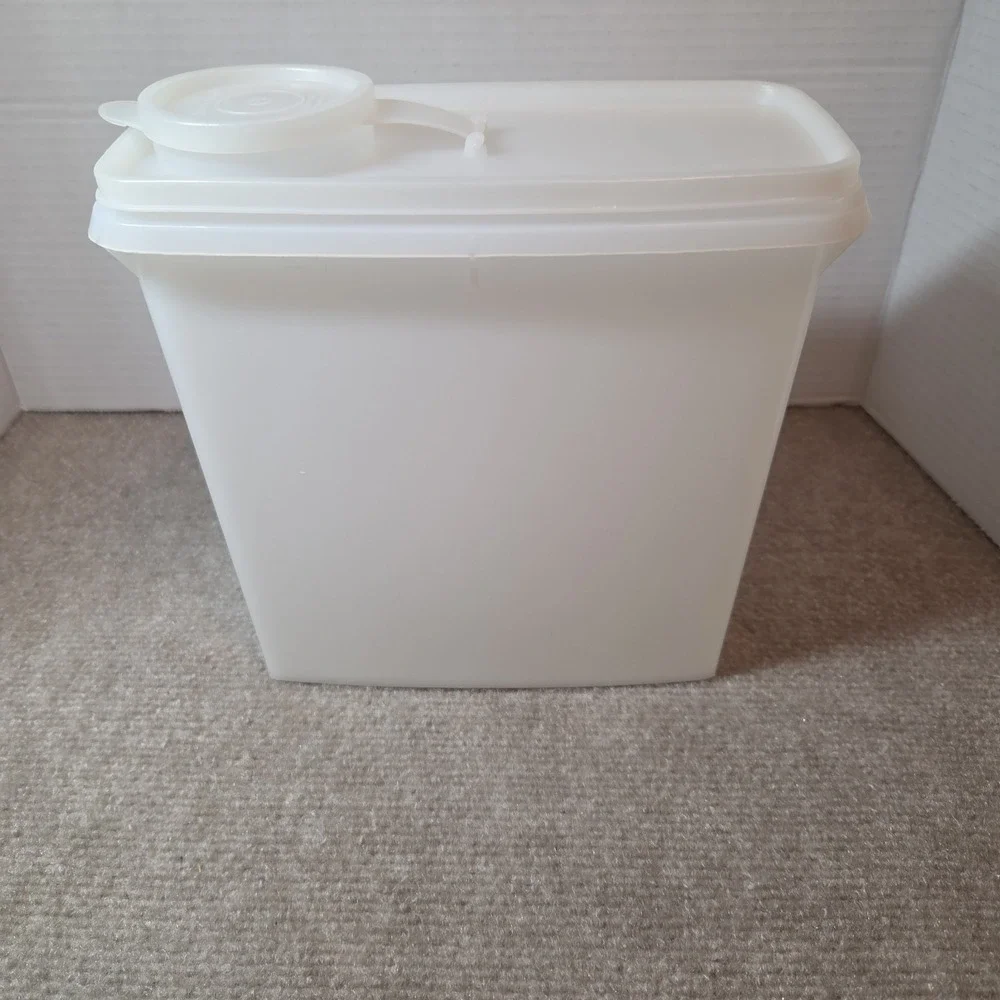 Vintage Tupperware Store-N-Pour Cereal Keeper #469 w/Pour Flip Lid #471 13 Cup
